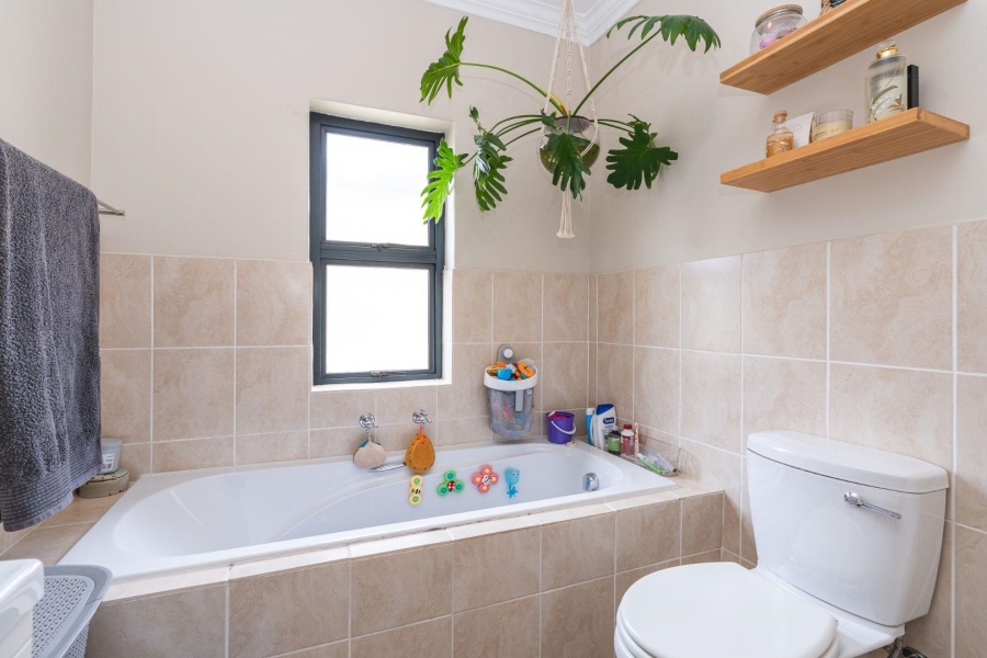 3 Bedroom Property for Sale in Royal Ascot Western Cape